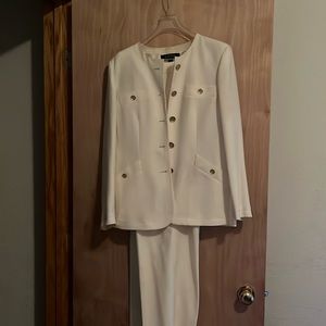 Business casual pantsuit